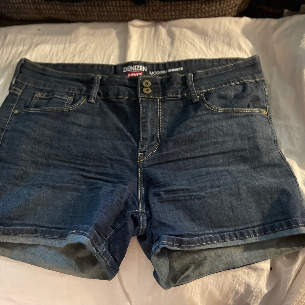 Levi’s Denizen Shorts